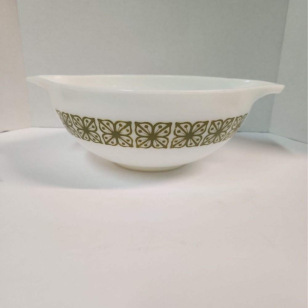 PYREX Autumn Floral Green Squares #444 4qt Cinderella Mixing Bowl VTG Kitchen